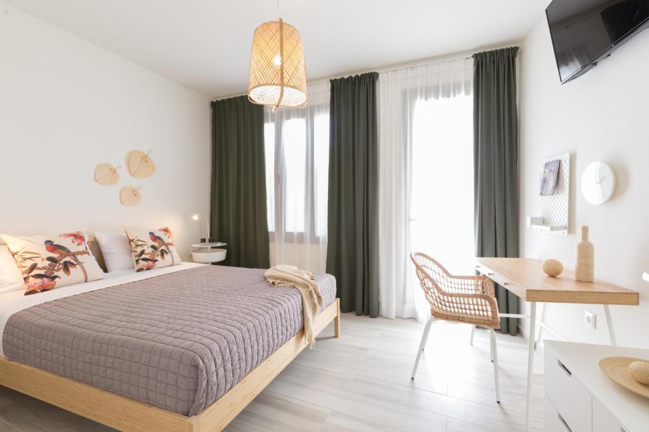 Effie's Cozy Old Town Apartment